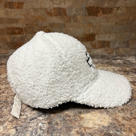 Harley Davidson Shield Sherpa Hat - Picture 3 of 7